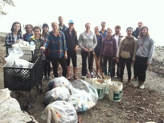 wwu-surfrider-locust-group-shot